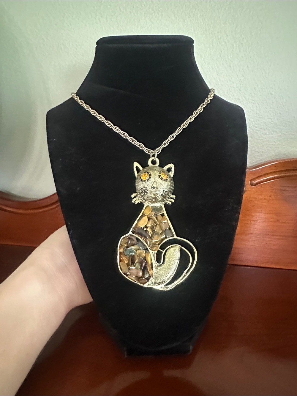 Vintage Gold-Tone Cat Pendant Necklace with Amber Accent - Jewelry